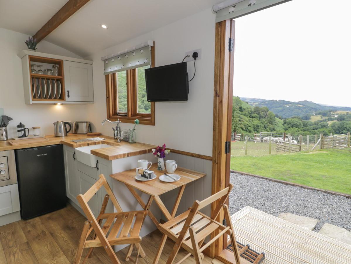 Tan Y Castell Shepherds Hut Llangollen Exterior foto